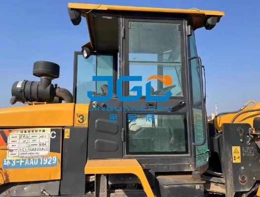 LG820C Μπροστινή πλευρά της αριστερής πόρτας πάνω και κάτω Δεξιά για να σπρώξετε το παράθυρο πίσω Σκληρυμένο γυαλί
