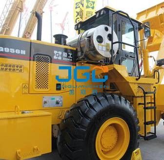 Οπίσθια στάση στάσεων φορτωτών XG956H την μπροστινή που αφήνονται και σωστό παράθυρο το δευτερεύοντα ανεμοφράκτη γωνίας