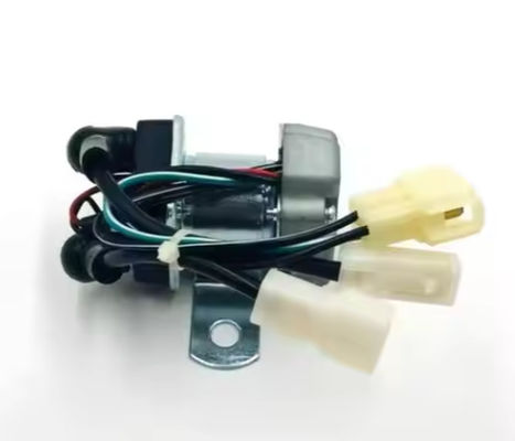 6BB1 6WG1 6HK1 Αναμεταδότης κινητήρα σκάφους 1-82553-039-1 0-25000-7832 Αναμεταδότης εκκίνησης 24V