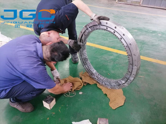 20y-25-21100 γυρίζοντας φέρον διαγώνιο ρουλεμάν κυλίνδρων εκσκαφέων για pc200-6 pc210-6 pc220-6